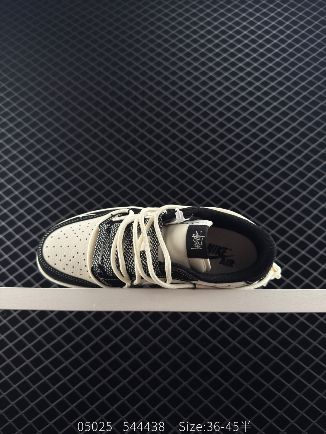 Travis Scott x Air Jordan 1 ” Reverse Mocha “